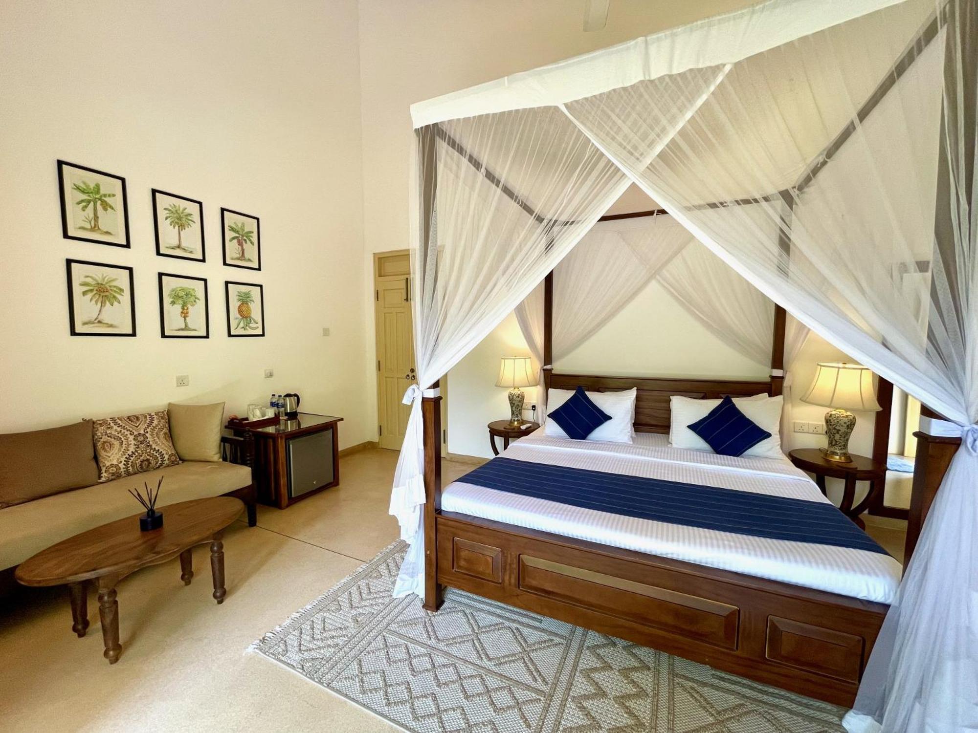 Claire Villa By Younger Villas & Resorts Ahangama Ngoại thất bức ảnh